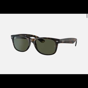 Ray-Ban New Wayfarer Classic Sunglasses